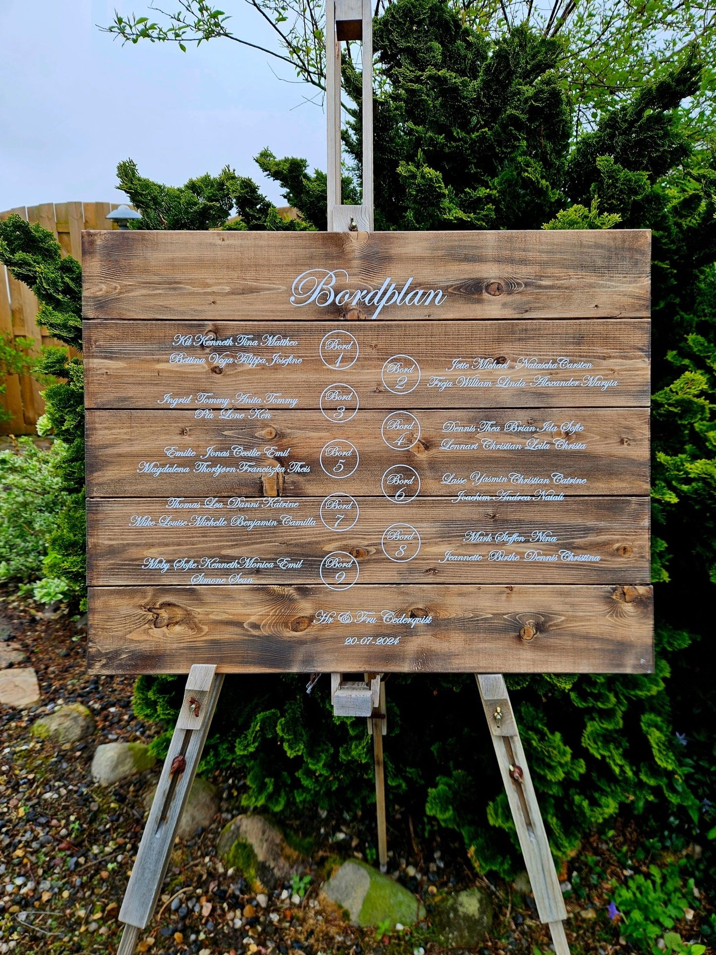 Bordplan til bryllup - Renata's Wood Work