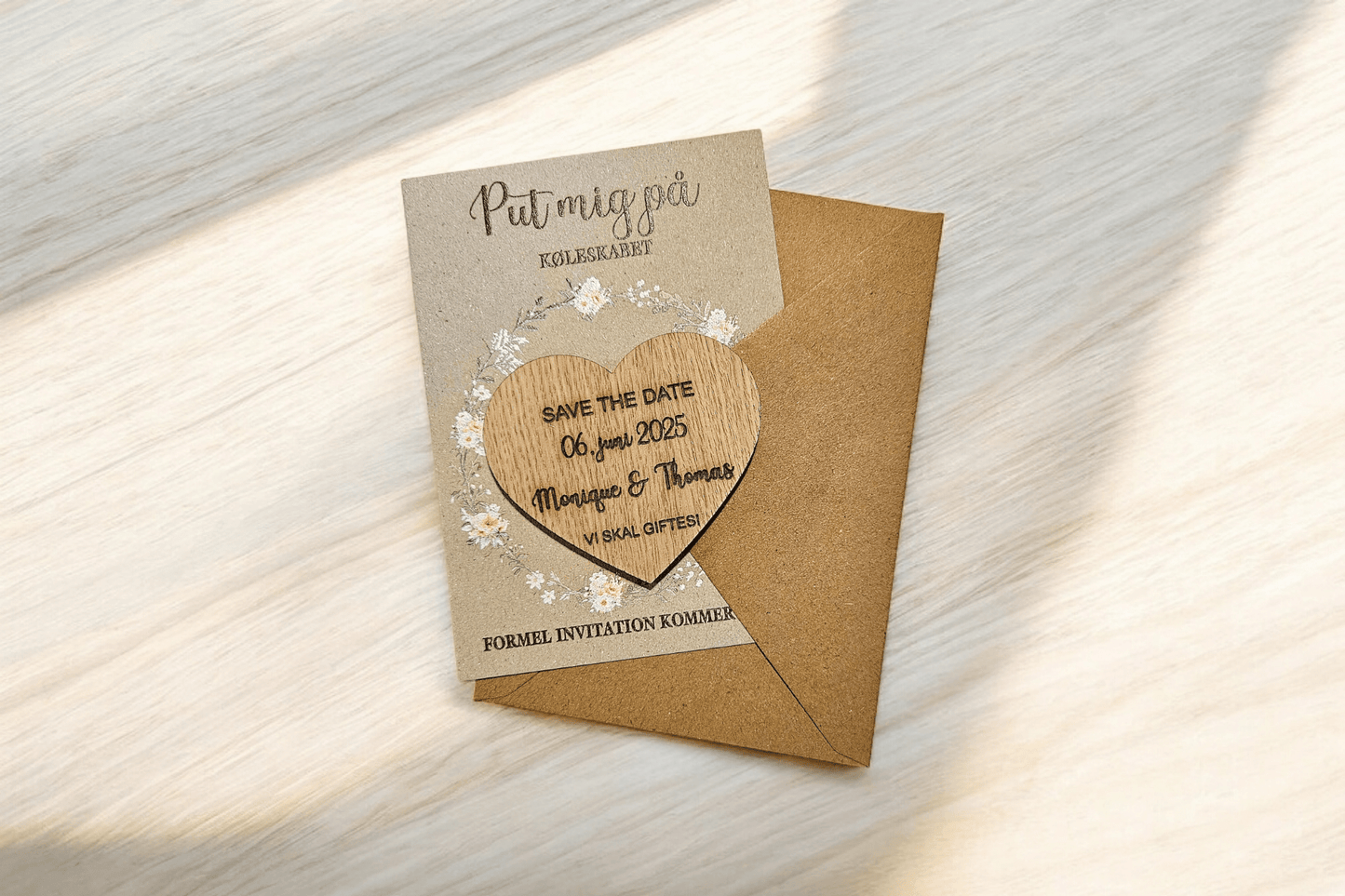 Invitation *Vi skal giftes *wildflower - Renata's Wood Work