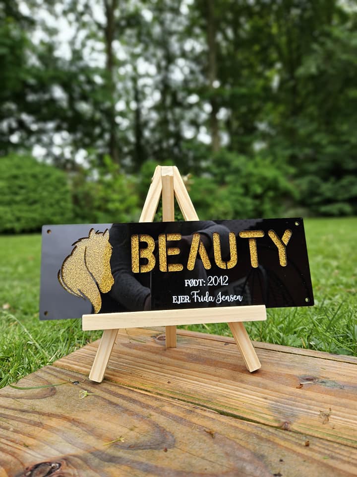 Prestige hesteskilte i akryl - Renata's Wood Work