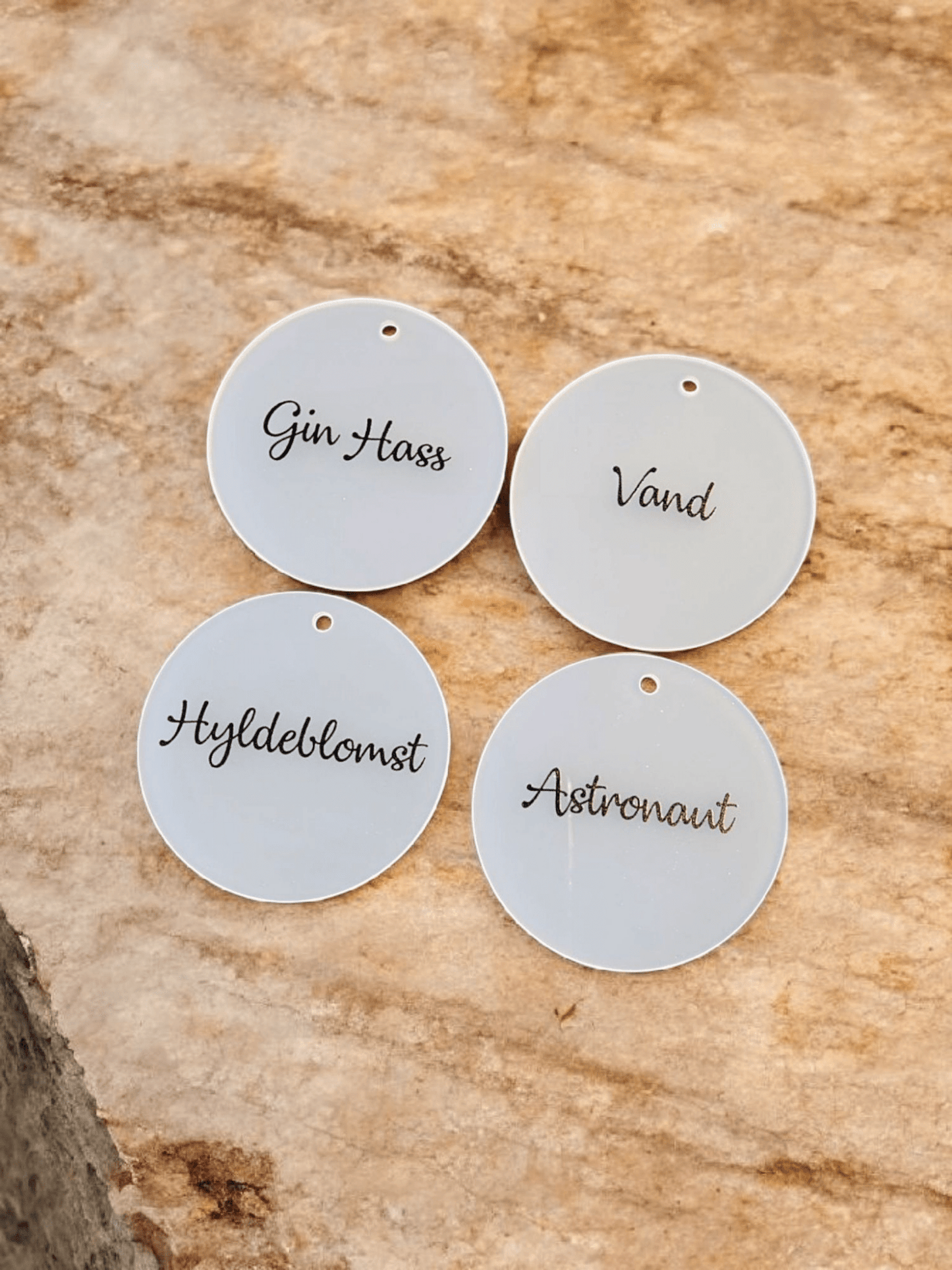 Skilte til drinksdispenser - Renata's Wood Work