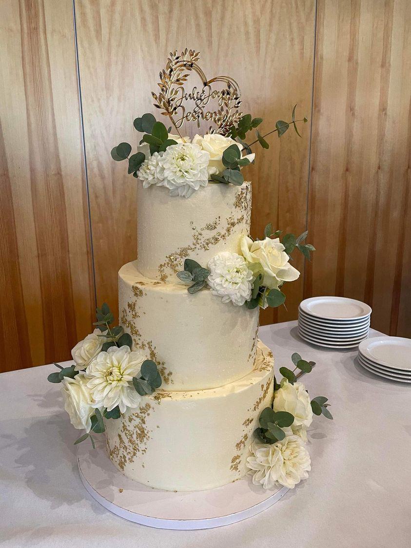 Caketopper- Hjertekrans med navne - Renata's Wood Work