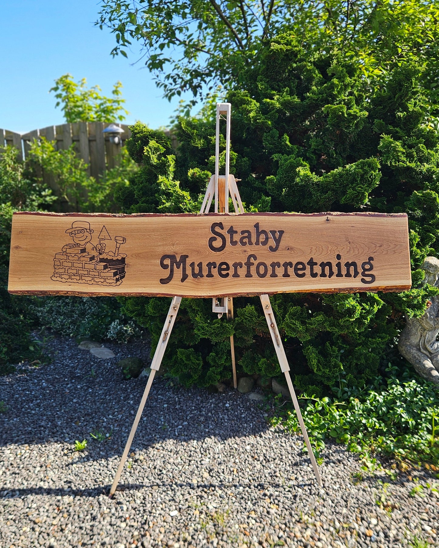 Skilte i egetræ