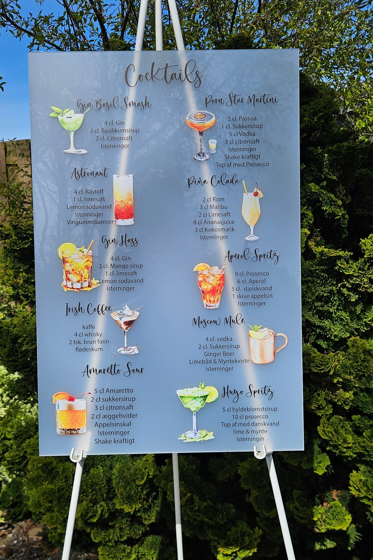 Cocktailskilte med drinksgrafik & opskrifter