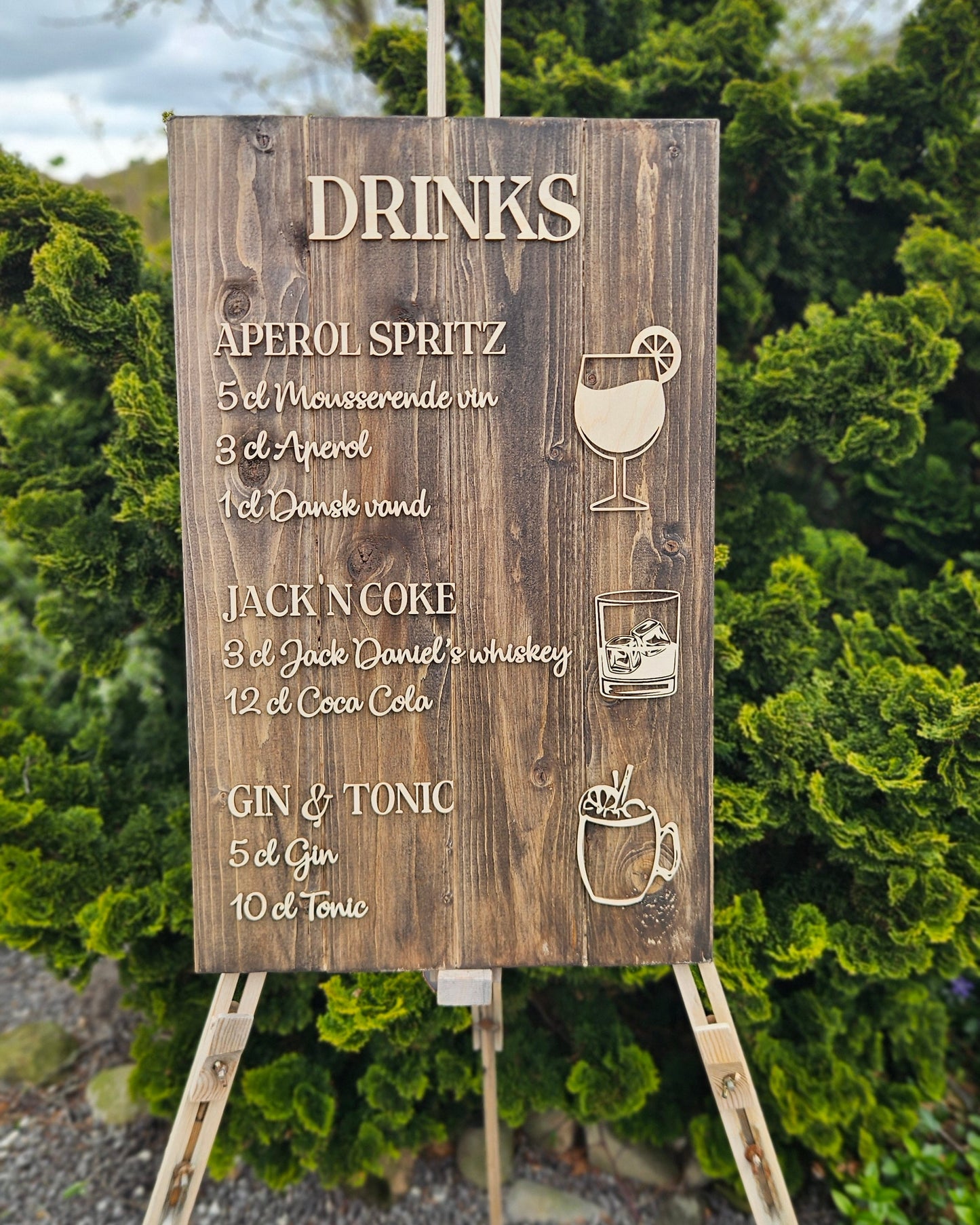 Drinkskilt i træ – 3D cocktails