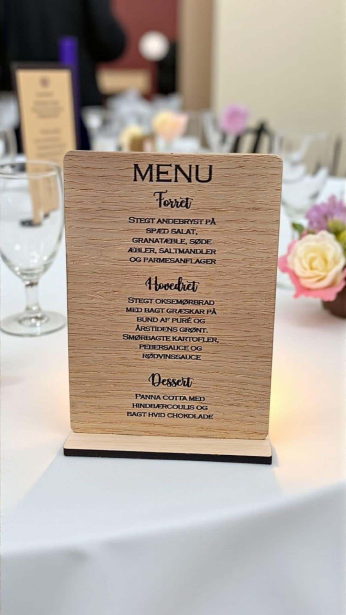Bordnummer & menu i ét skilt