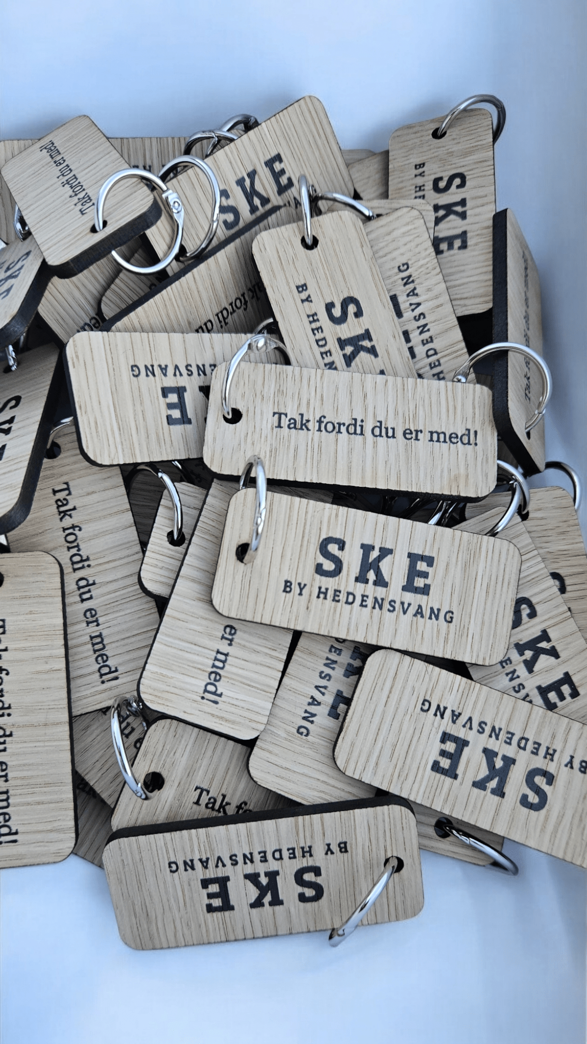 Personlige nøgleringe med logo til virksomheder